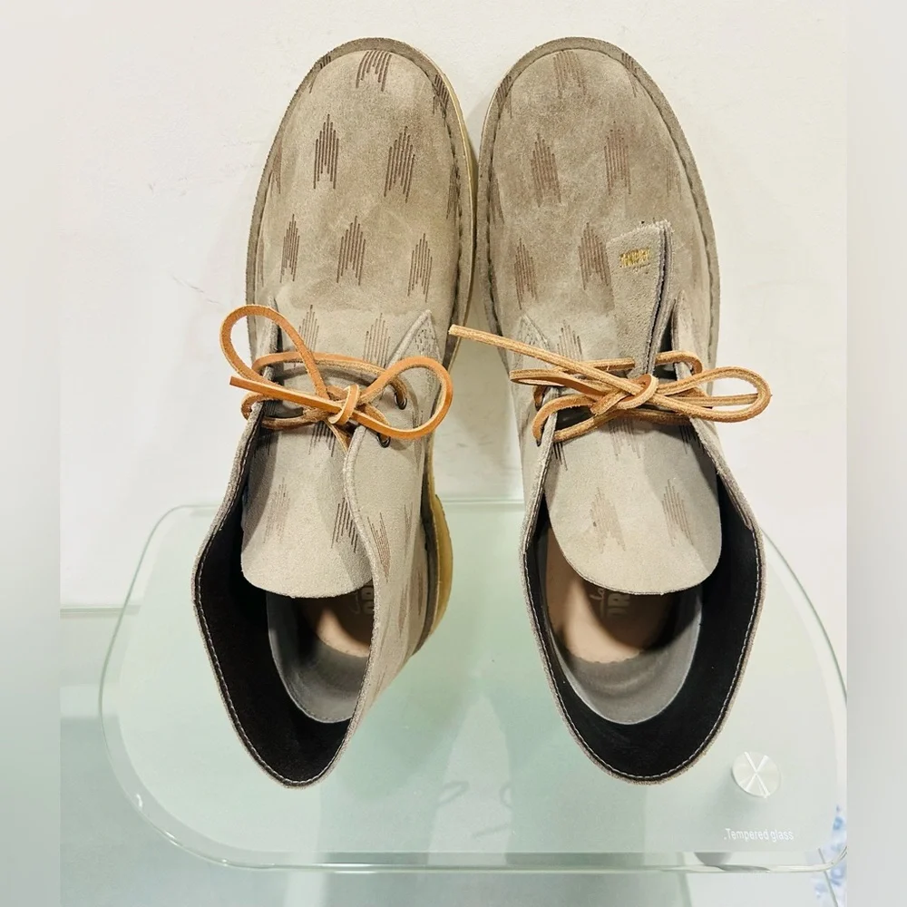 Clarks Original's  Desert Boot Men's Grey Interest‎ Suede  size  10,5